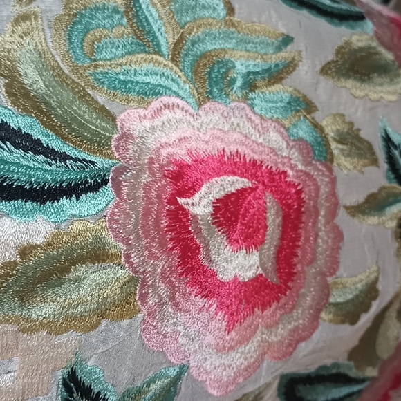 AGHA NOOR Pakistani/INDIAN DRESS 100% SILK with silk embroidery on bottom. - Picture 8 of 16